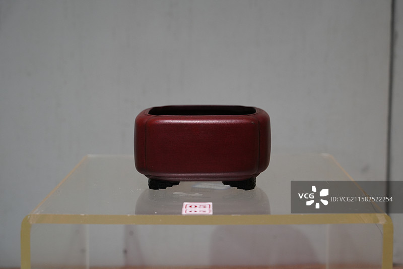 中国宜兴陶瓷博物馆 风高韵雅 徐汉棠捐赠作品展图片素材