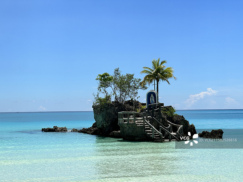 菲律宾长滩岛圣母岩礁图片素材