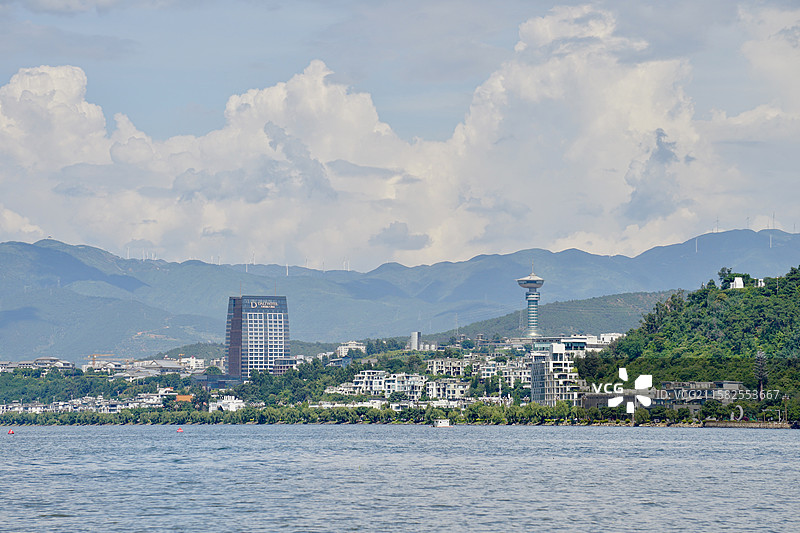洱海畔的都市风景与自然景色图片素材