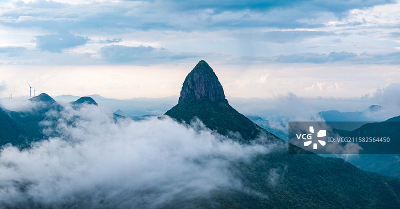 广西岑溪市天龙顶国家山地公园图片素材