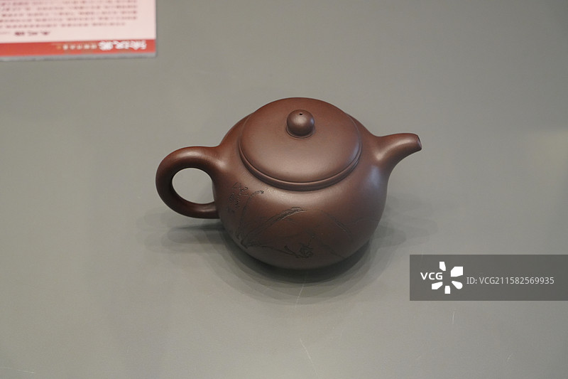 中国宜兴陶瓷博物馆 风高韵雅 徐汉棠捐赠作品展图片素材