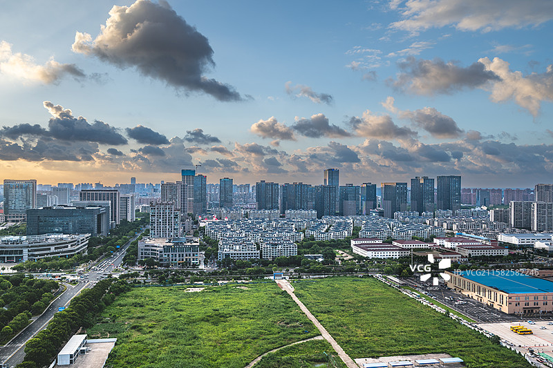 盐城城市俯瞰美景（聚龙湖）图片素材