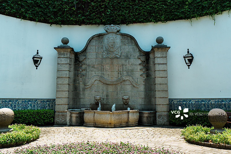 澳门，展示了澳门历史城区的建筑风貌，包含澳门民政总署大楼等建筑图片素材