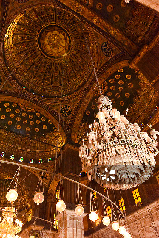 埃及穆罕默德阿里清真寺内景拱顶天花板图片素材