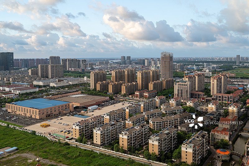 盐城城市俯瞰美景（聚龙湖）图片素材