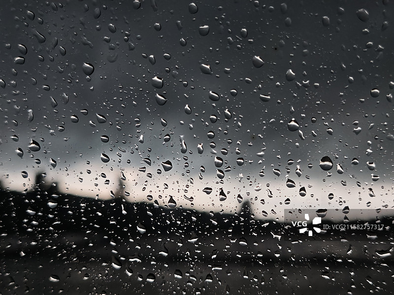 一场大雨即将落下图片素材