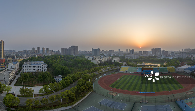 航拍湖北科技学院大学校园建筑城市风光图片素材