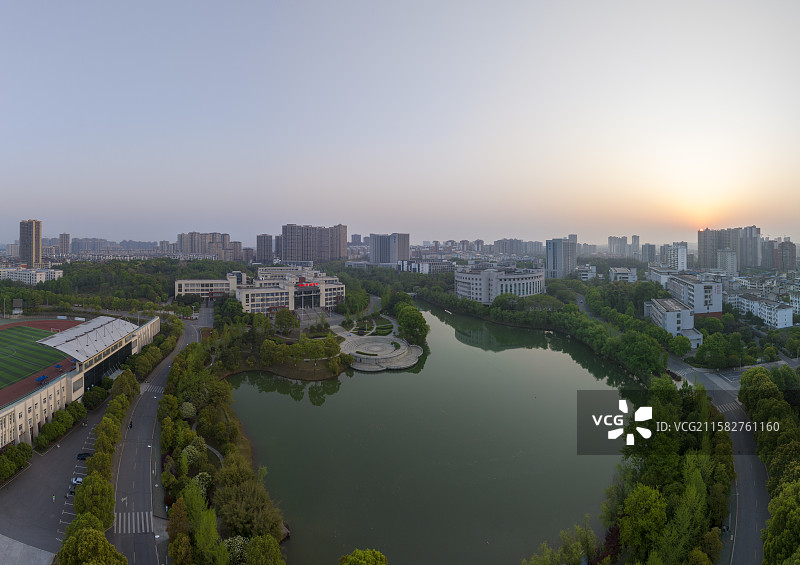 航拍湖北科技学院大学校园建筑城市风光图片素材