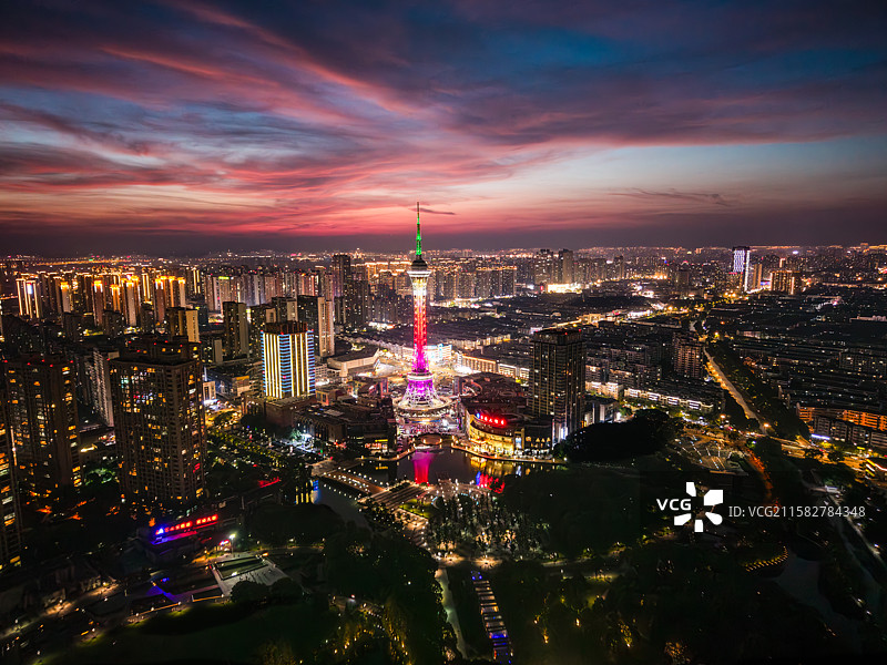 常州武进新天地公园与电视塔风光图片素材