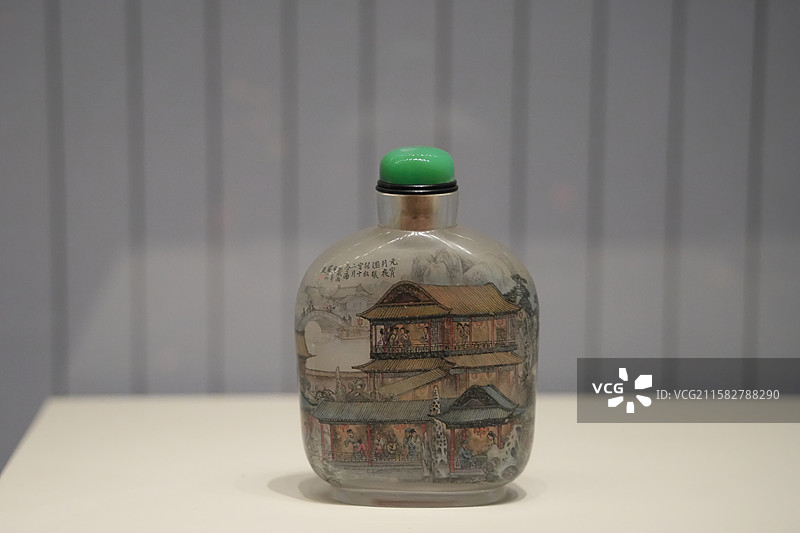 淄博国家级非遗鲁派内画鼻烟壶典故房屋图片素材