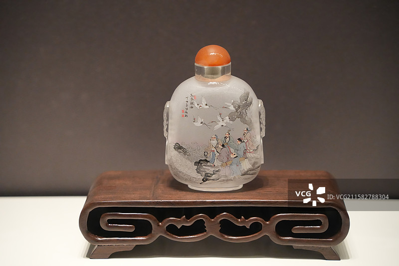 淄博国家级非遗鲁派内画鼻烟壶图片素材