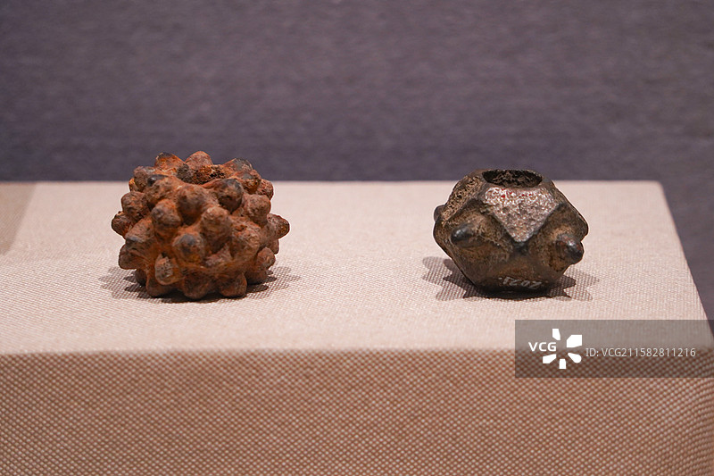 阿鲁科尔沁旗博物馆藏辽代蒺藜形铁骨朵喀左博物馆藏辽代鎏金银骨朵图片素材