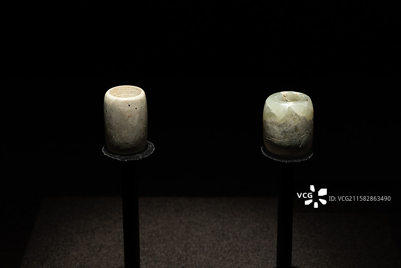 浙江省杭州市临平玉架山考古博物馆星斗古国时代的中国特展橄榄形玉管 后石家河文化 湖北天门石家河谭家岭图片素材