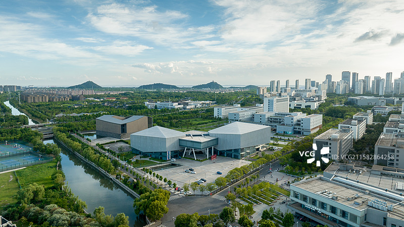 南通大学艺术楼组团图片素材