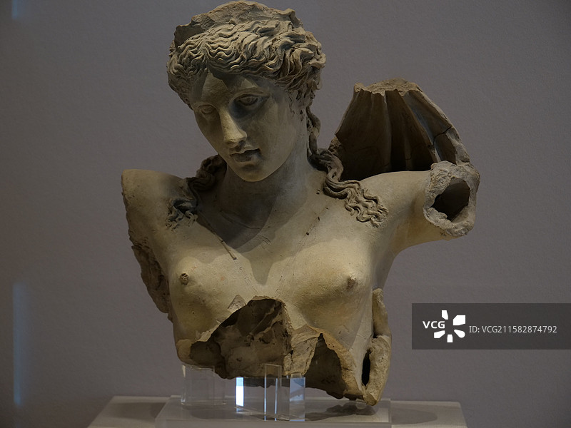 古希腊神话女神陶器 陶制珀尔塞福涅半身像图片素材