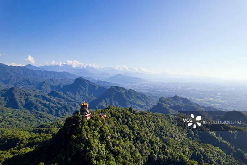 四川成都青城山老君阁白昼航拍图片素材