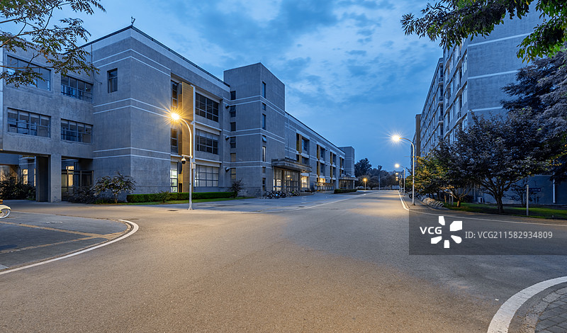 北京北航校园里的风景，校园里的秋天，开学季，大学，学生宿舍图片素材