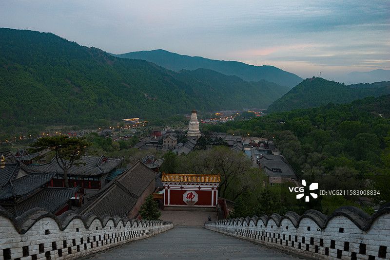 山西忻州市五台山风景名胜区菩萨顶图片素材