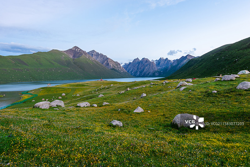 青海果洛藏族自治州年宝玉则国家地质公园图片素材