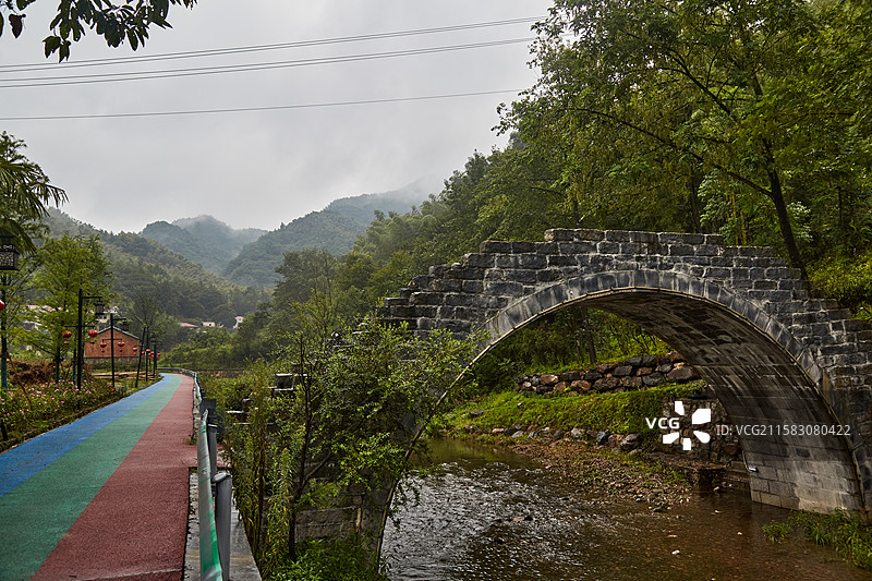 安徽省六安市霍山县单龙寺镇香炉畈自然村风光图片素材