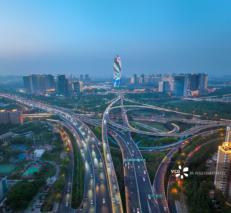 河南省郑州市郑州地标中原福塔航拍图片素材