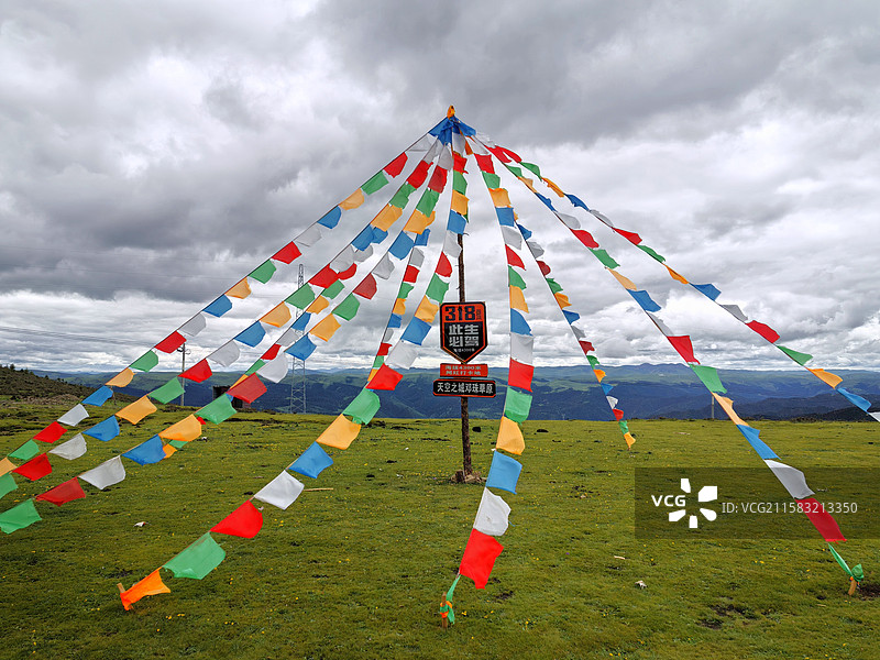 川藏线骑行第八天（甘孜雅江 草原风光）图片素材