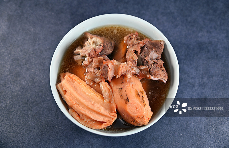 一碗莲藕猪骨汤图片素材