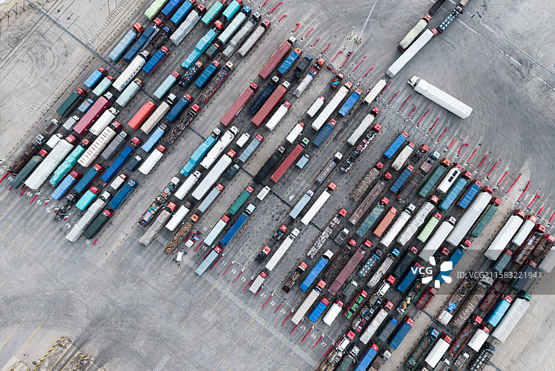 海口新海港出港货车图片素材