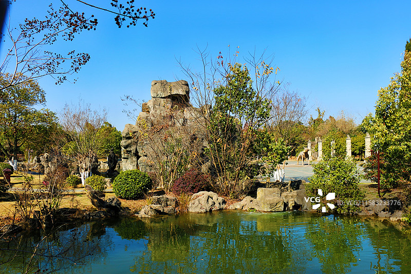 三国赤壁古战场景区景色，以三国文化为载体，七大战役中唯一尚存原貌的古战场遗址，会有梦回三国的穿越之感图片素材