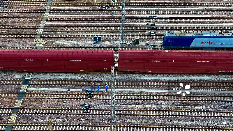 铁路轨道的高角度视图图片素材