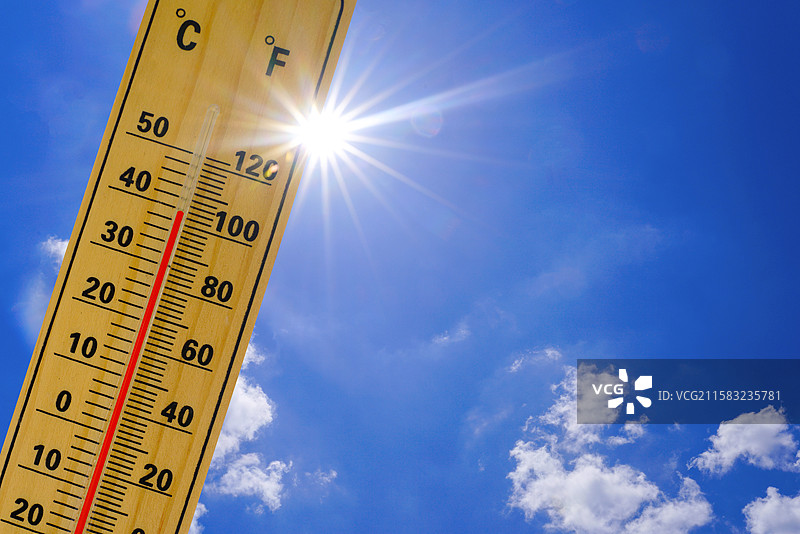 摄氏40度高温下的气温计图片素材