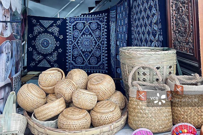 人文摄影手工竹编竹篮筐扎染非遗图片素材