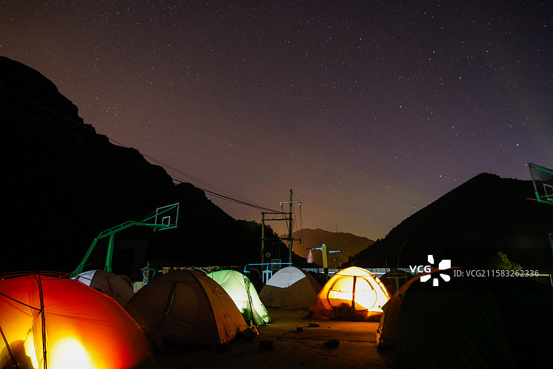 户外徒步帐篷营地图片素材