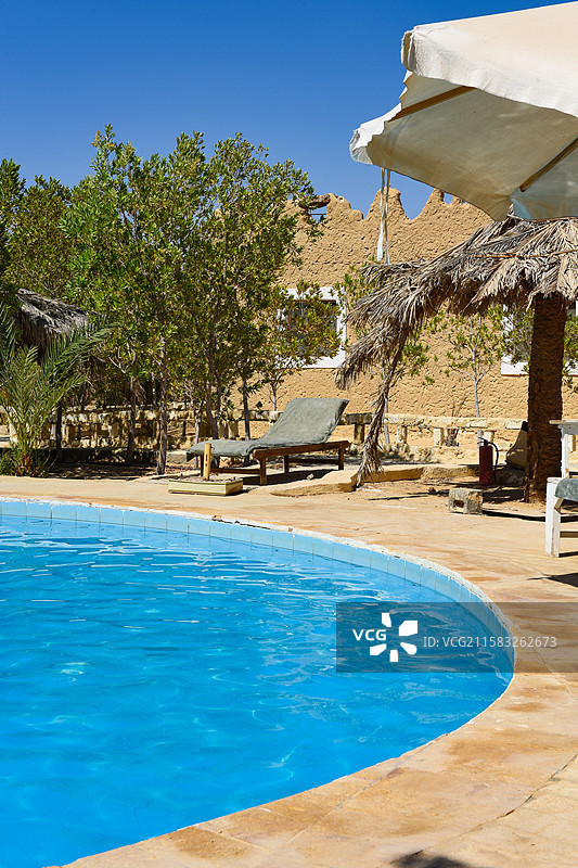 埃及锡瓦绿洲沙漠民居泳池风光图片素材
