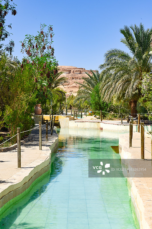 埃及锡瓦绿洲沙漠民居泳池风光图片素材