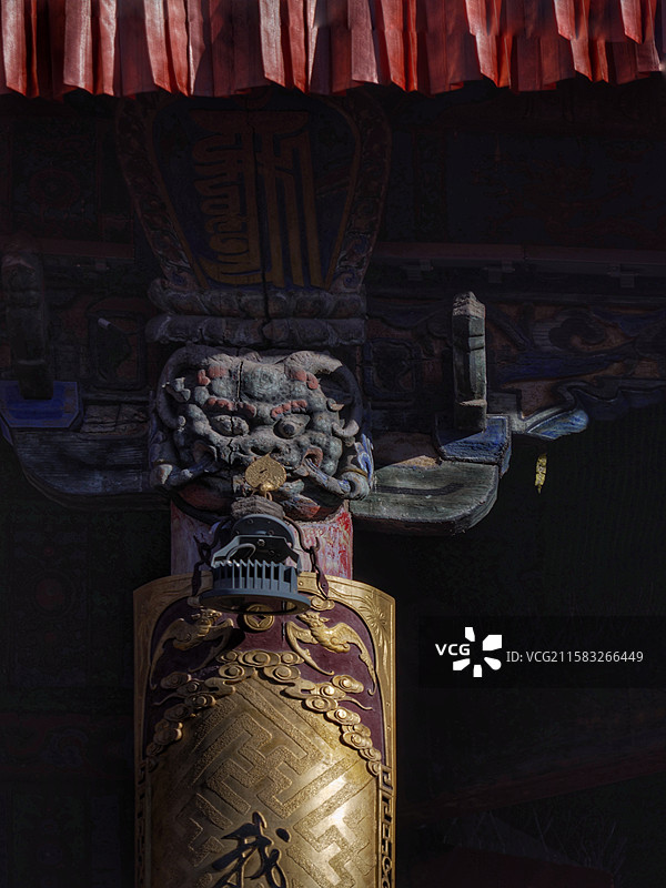 五台山菩萨顶位于灵鹫峰上，是最大喇嘛寺院，建筑富丽堂皇，具皇家特色，历史悠久，文化底蕴极为深厚。图片素材