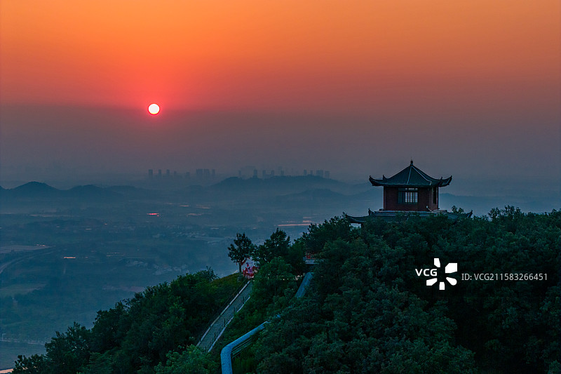 九真山日出图片素材