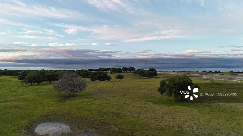 科尔沁右翼中旗草原上的湖泊图片素材