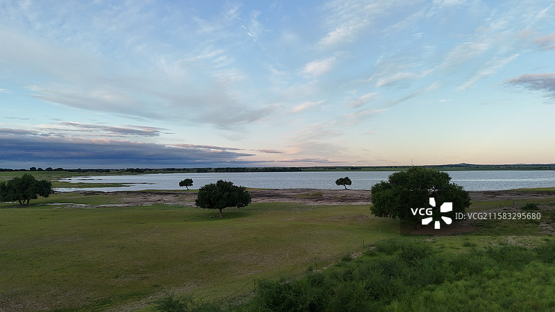 科尔沁右翼中旗草原上的湖泊图片素材
