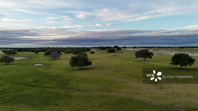 科尔沁右翼中旗草原上的湖泊图片素材