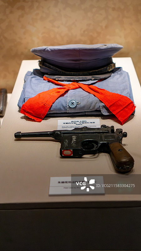 江西省博物馆红色文化雕塑红军复制品图片素材