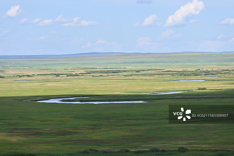 额尔古纳中俄两国风光尽收眼底的卡线边境线自驾视角图片素材