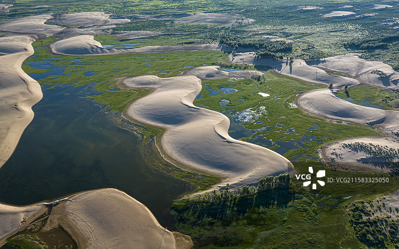 内蒙古赤峰巴林右旗大板镇翁根毛都沙漠旅游度假村航拍图片素材