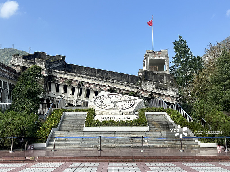 四川汶川特大地震漩口中学遗址图片素材