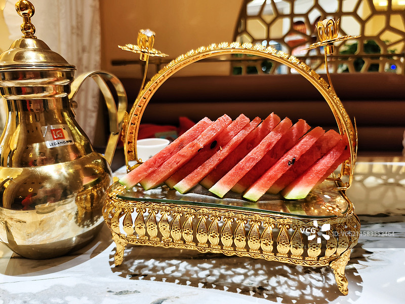 精致的器皿健康的食品～这里是新疆伊犁哈萨克自治州昭苏美食广场音乐餐厅。图片素材