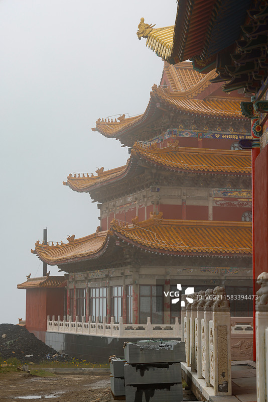 山西五台山中台顶演教寺美景图片素材