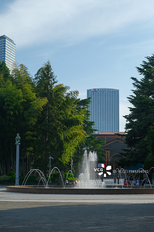 格鲁吉亚巴统城市广场喷泉图片素材