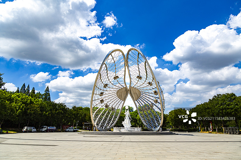 安徽蚌埠地标建筑张公山公园珍珠女雕塑建筑风光航拍图片素材