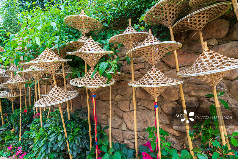 云南非遗竹编 竹帽 竹笠 大理凤阳邑茶马古道有风小院图片素材