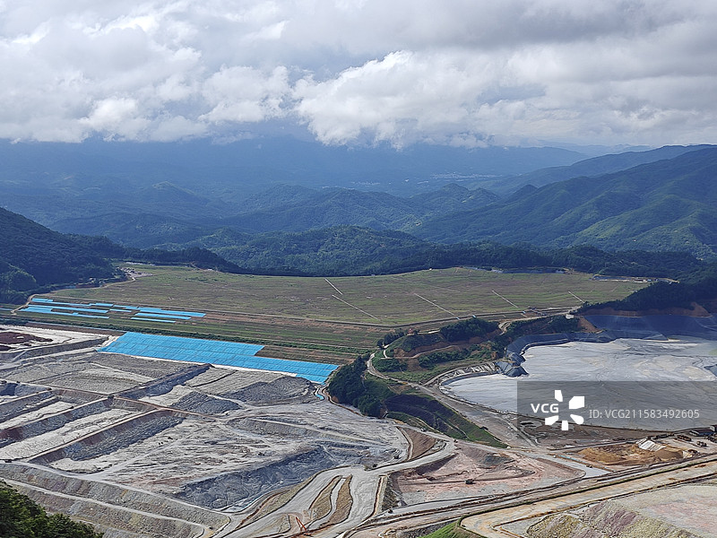 紫金山金铜矿尾矿库图片素材